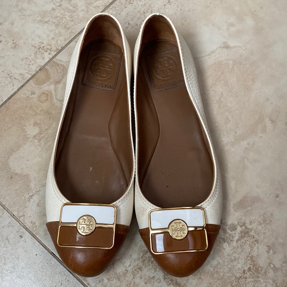 Tory Burch flats in fair condition